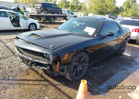 2017 Dodge Challenger T/A из США, поврежденный, VIN 2C3CDZBT9HH542691